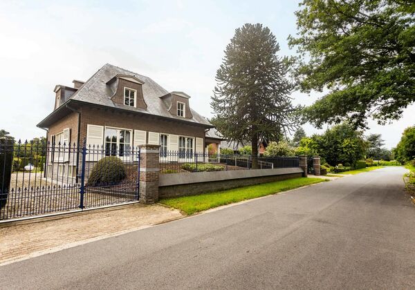 Buitengewoon huis te koop in Berlare