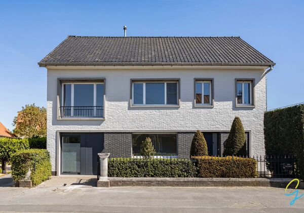 Buitengewoon huis te koop in Kruisem