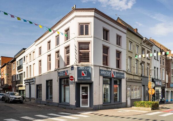 Gebouw voor gemengd gebruik te koop in Geraardsbergen