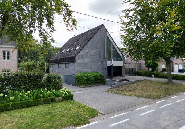 Immeuble à usage multiple à vendre à Sint-Lievens-Houtem