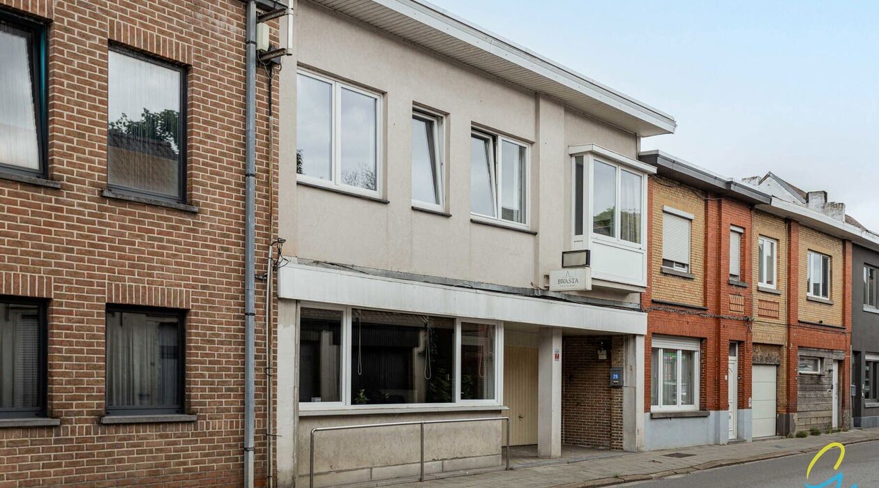 Immeuble mixte à vendre à Berlare